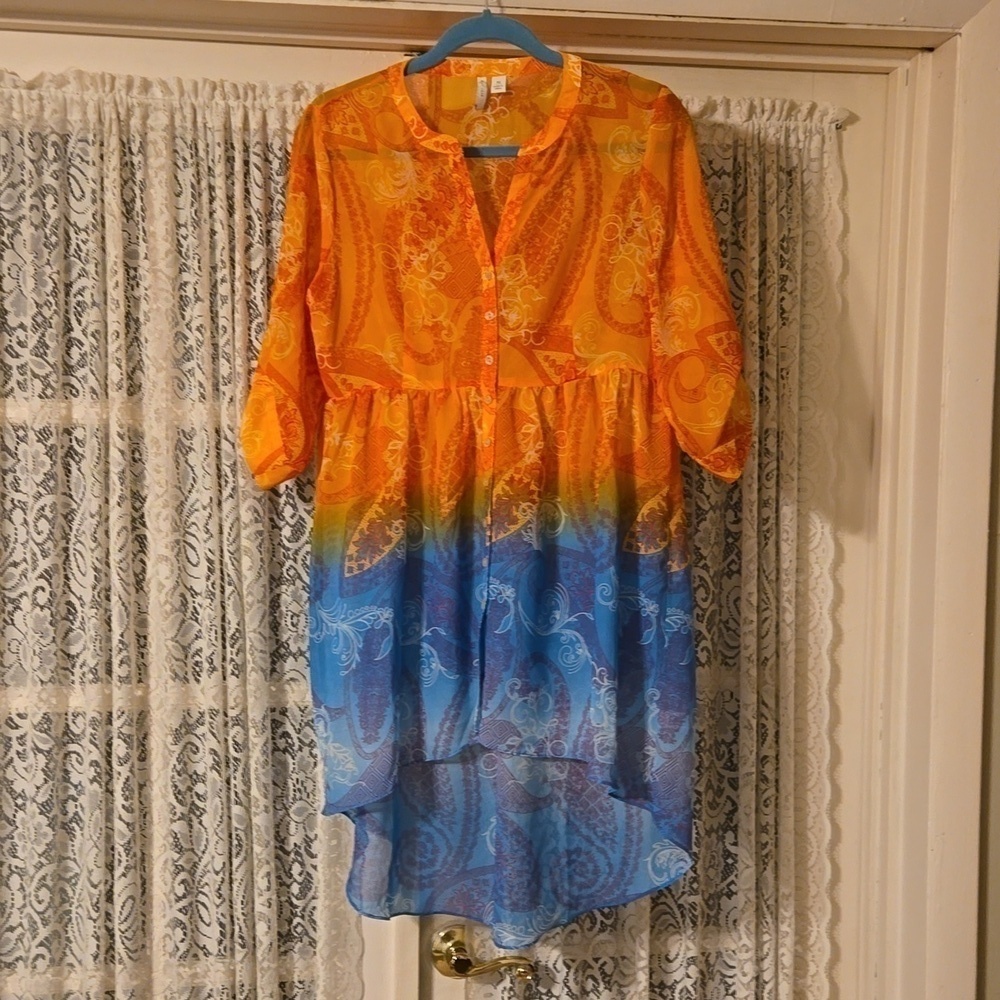 EST 1946 Sheer Hi Lo Blouse Size Medium
